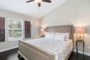 3 bedrooms, iron/ironing board, travel crib, free WiFi - Amazing 3BDR House w/ pool (Kissimmee)