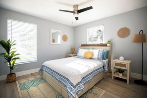 3 dormitoris, planxa i posts de planxar, Internet i roba de llit