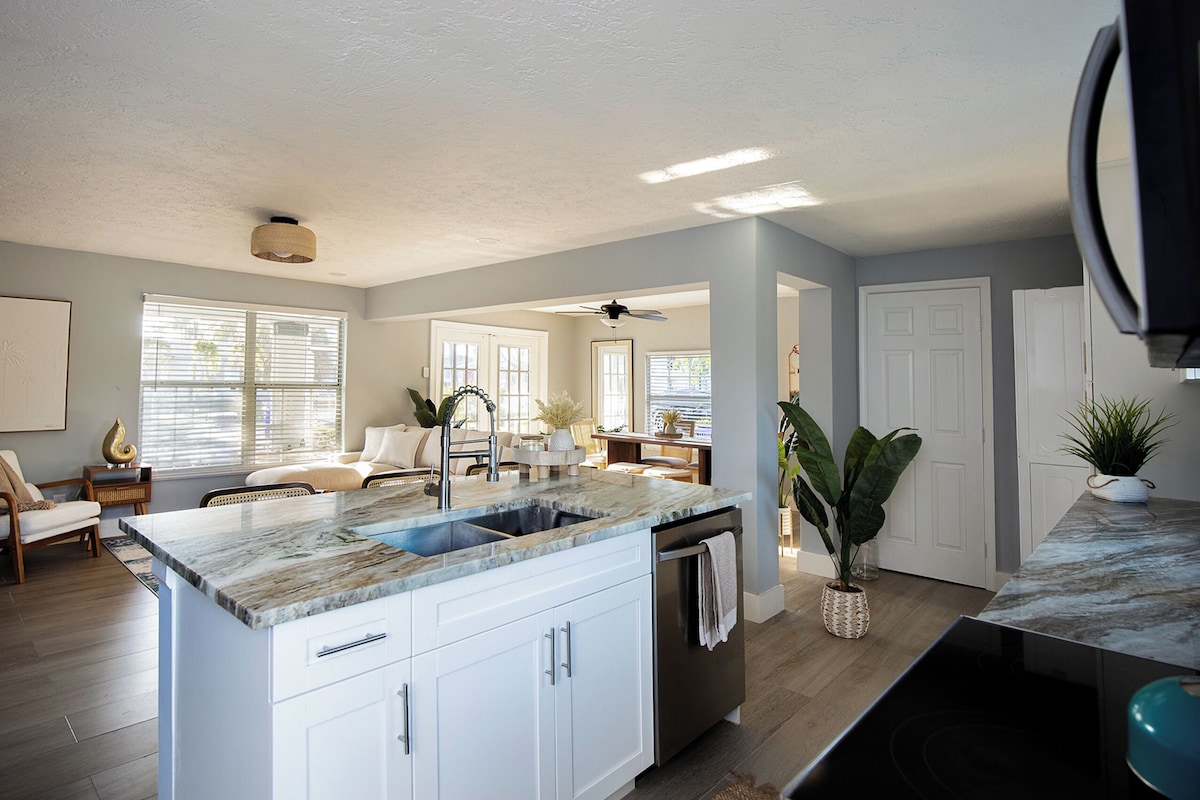 Photo 15 of Enjoyable 3-bedroom house with AC in Naples