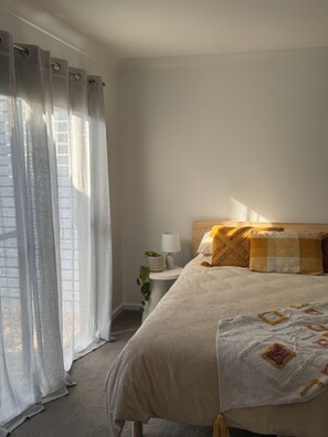 3 bedrooms, free WiFi, bed sheets, wheelchair access
