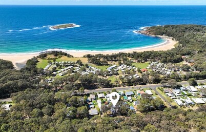 Beach & Bush Getaway | Private, Family & Pet-Friendly | Wildlife Views