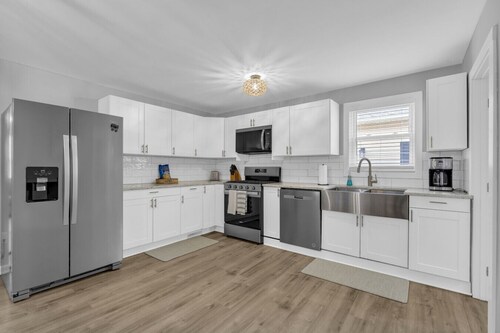 P`s Sip & Sand - DownTown Port Austin!