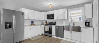 P`s Sip & Sand - DownTown Port Austin!