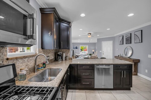 Lighthouse Landing–Secluded Comfort in Marine City