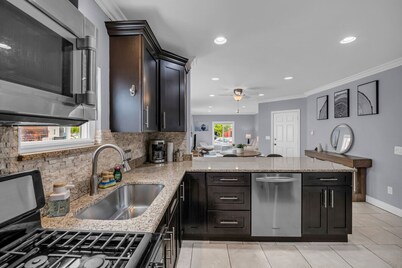 Lighthouse Landing–Secluded Comfort in Marine City