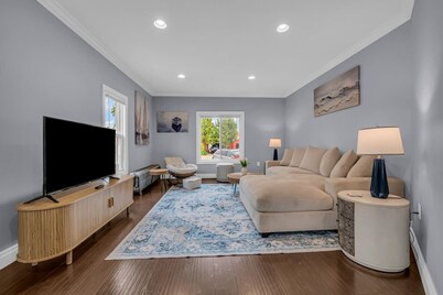 Lighthouse Landing–Secluded Comfort in Marine City