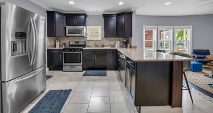 Lighthouse Landing–Secluded Comfort in Marine City