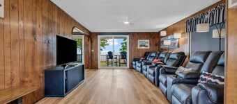 Knot a Care - Lakefront Living with Great Views!