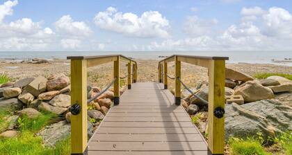 Knot a Care - Lakefront Living with Great Views!