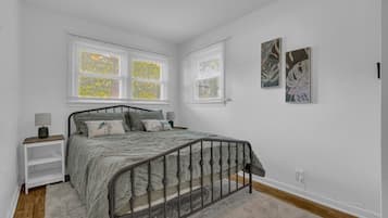 4 slaapkamers, een bureau, gratis wifi, beddengoed