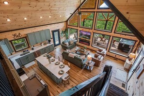 Télévision, cheminée, jeux vidéo