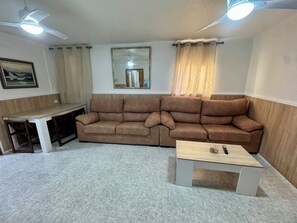 Uklassifisert bilde, 3 av 7, knapp