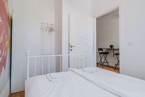 1 bedroom, free WiFi, bed sheets