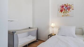 2 quartos, Wi-Fi de cortesia, roupa de cama