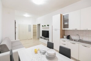 Interior - Garbatella Modern Apartment Relax and Comfort (Roma)