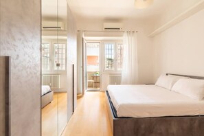 2 chambres, fer et planche à repasser, Wi-Fi, draps fournis