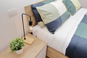 1 chambre, fer et planche à repasser, Wi-Fi, literie fournie