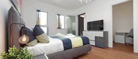 1 bedroom, iron/ironing board, WiFi, bed sheets