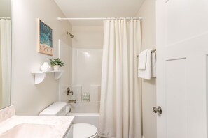 Hårtørrer, håndklæder