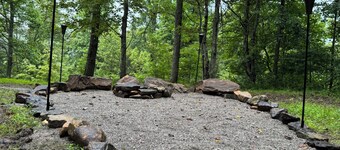 “Ah Private Hideout” with AC and Hot Tub in Buckhannon - 4 beds for a cozy stay