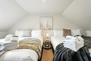 2 bedrooms, iron/ironing board, travel cot, WiFi