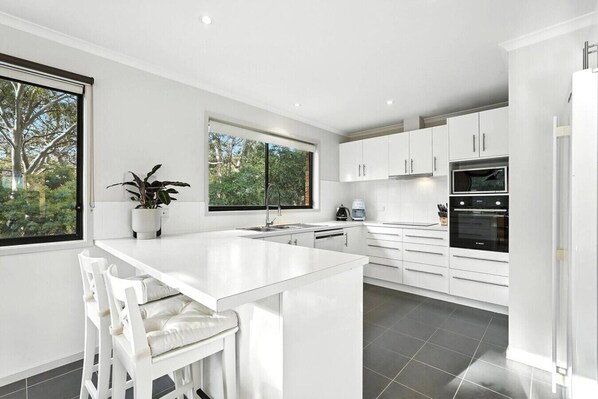 Microwave, oven, stovetop, dishwasher