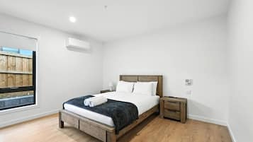 3 bedrooms, iron/ironing board, travel cot, WiFi