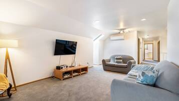 Televisor i llar de foc