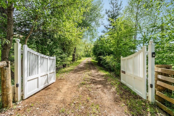 Enceinte de lâhĂ©bergement