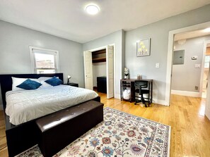 2 chambres, fer et planche à repasser, accès Internet, draps fournis