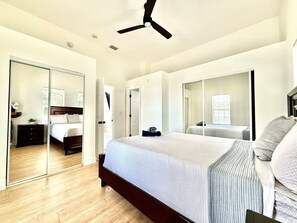 5 Schlafzimmer, Bügeleisen/Bügelbrett, kostenloses WLAN, Bettwäsche