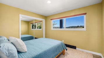 3 bedrooms, WiFi, bed sheets