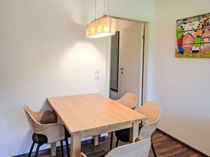 Dining - Justine (Top 9) by Interhome (Kaprun)