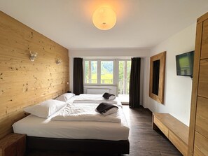 3 bedrooms, internet