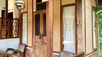 Rum - 1 queensize-säng - icke-rökare | Skrivbord och gratis wi-fi