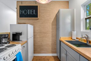 Fridge, microwave, oven, stovetop - 1 BR Cottage less than 5mi to DT w/ Hot Tub Fenced Yard (Asheville)