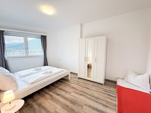 2 bedrooms, Internet