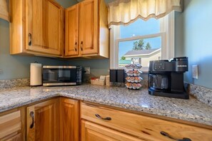 Fridge, microwave, oven, stovetop - Lake Views | King Bed | Fenced (Alpena)