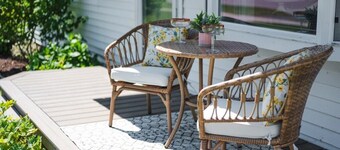 Lake Views | King Bed | Fenced