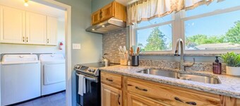 Lake Views | King Bed | Fenced