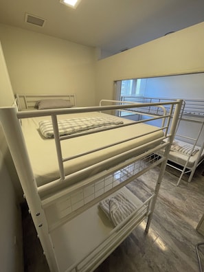 Quadruple Room | Free WiFi, bed sheets, wheelchair access