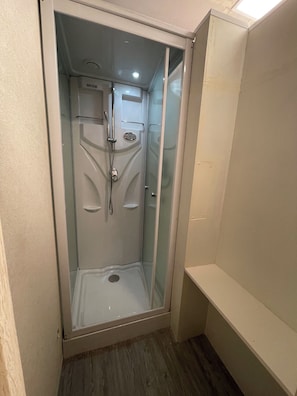 Salle de bain commune
