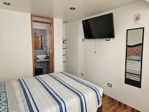 Ropa de cama de alta calidad, edredón, camas con pillow-top y minibar 