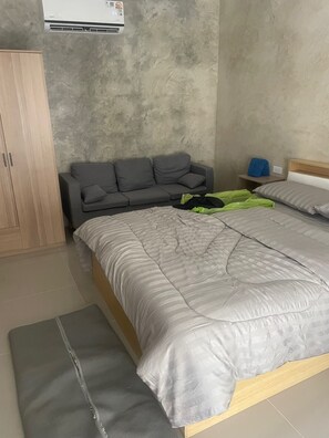 1 bedroom, WiFi, bed sheets