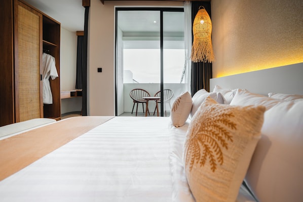 Design Room, Balcony, City View | Desk, laptop workspace, blackout drapes, free WiFi