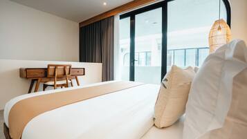 Luxury Room | Individually decorated, individually furnished, desk, laptop workspace