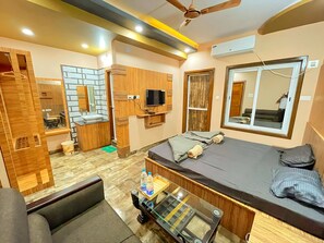 Una scrivania, Wi-Fi gratuito