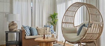 Luxe & Lake  6BR Getaway  Hot Tub  Near the Lake