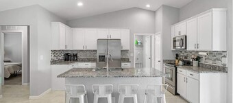 The Cape Escape | Pet Friendly | Modern Retreat