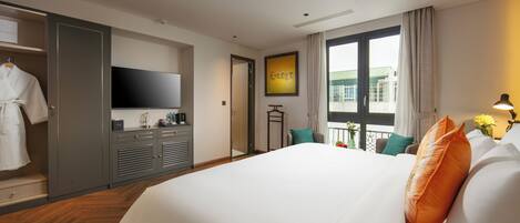 Cofres nos quartos, cortinas blackout, Wi-Fi de cortesia